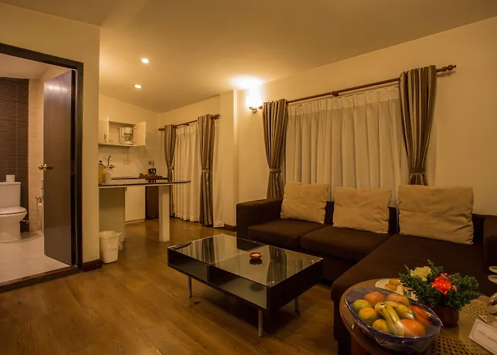 Shangri-la, Hotel 5*