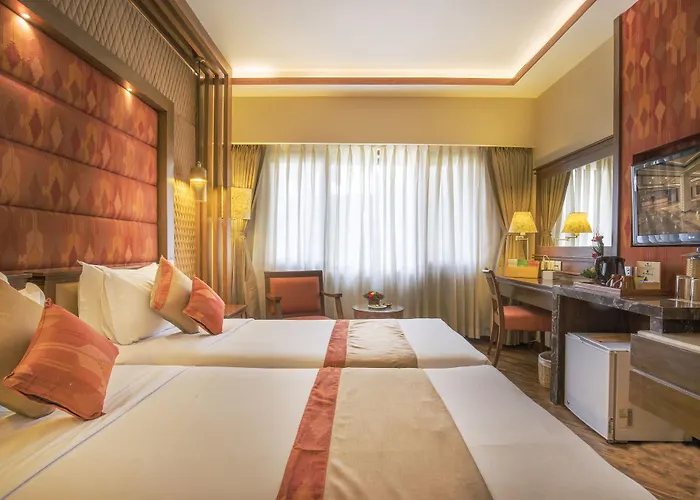 Shangri-la, Hotel