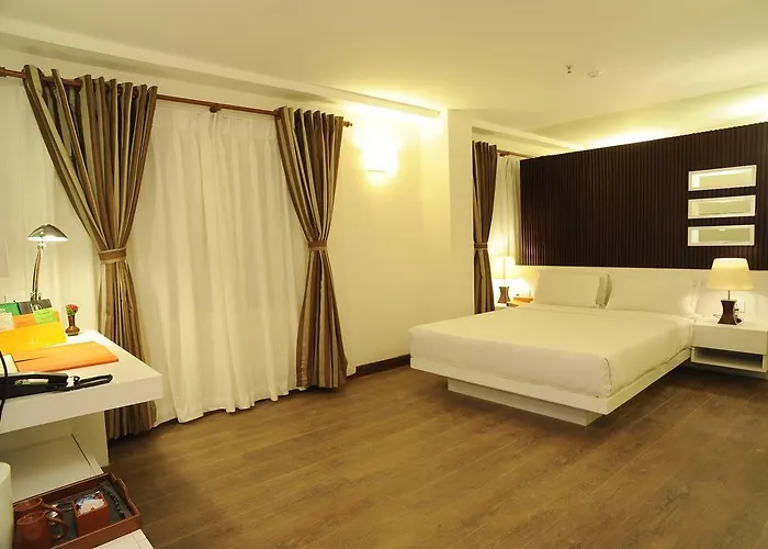 Shangri-la, Hotel