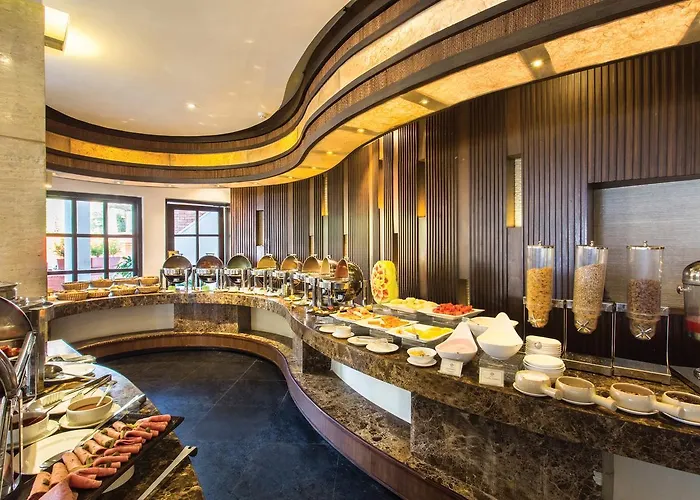 Hotel Shangri-la, 5*