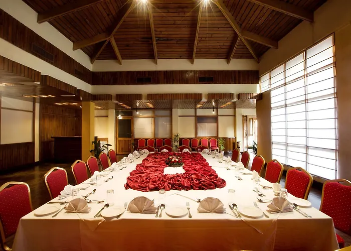 Hotel Shangri-la, 5*